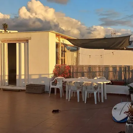 Pensión Sunset House