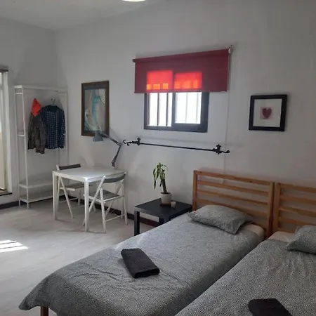 Πανσιόν Sunset House *